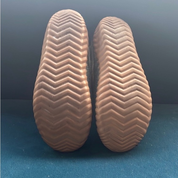 Sorel Rain Boots - Picture 6 of 9